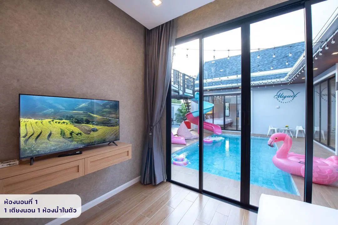 ห้องนอน Miguel Pool Villa 2