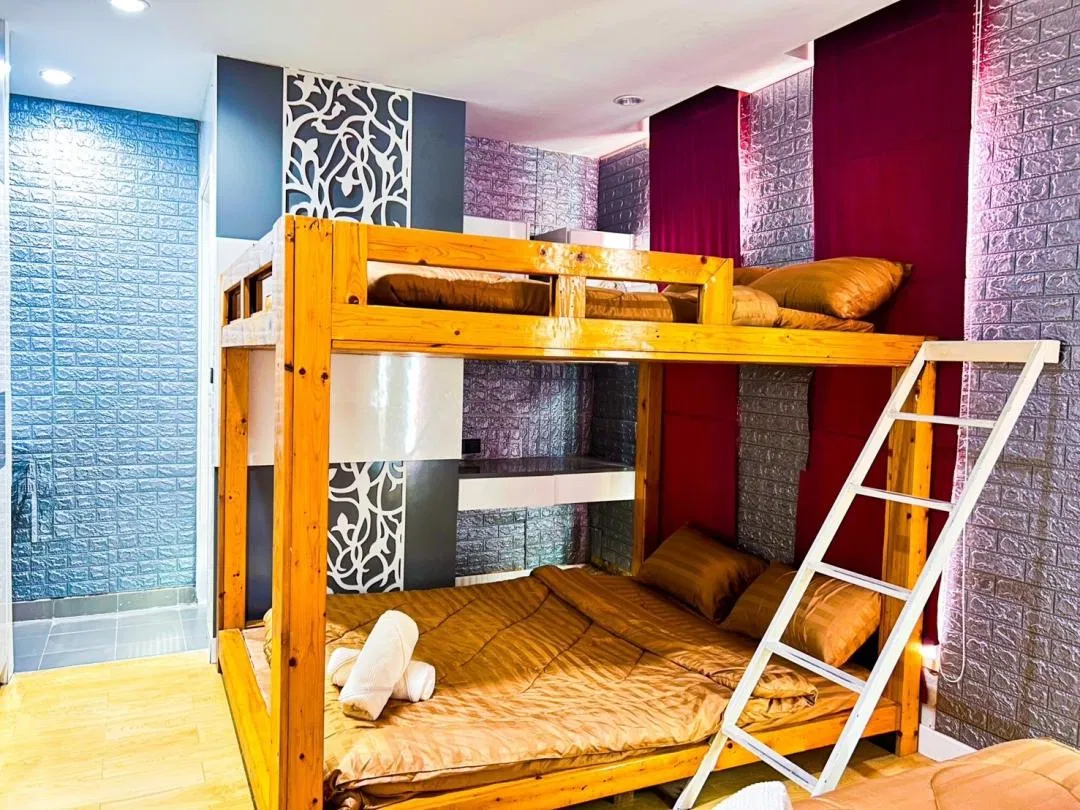 ห้องนอน Disco Time Pool Villa