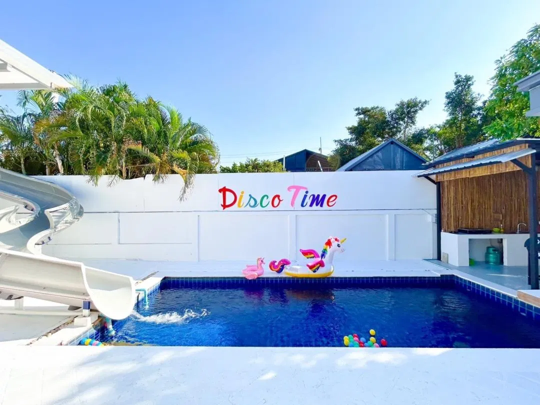 ภายนอก Disco Time Pool Villa