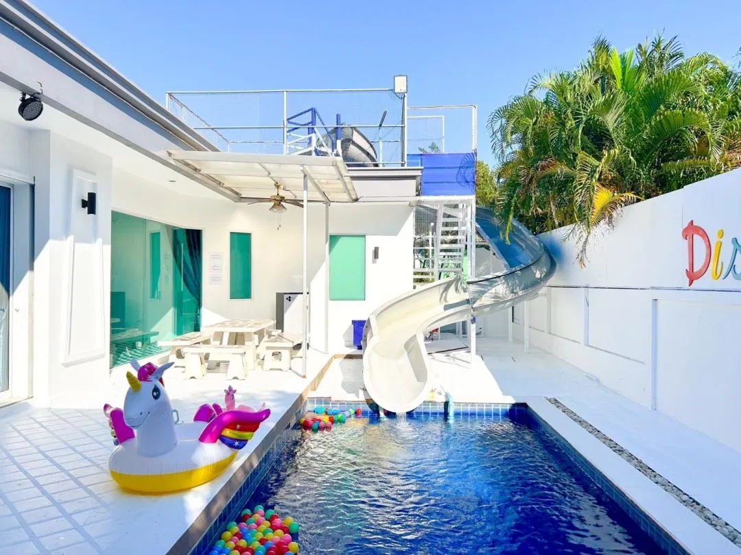 ภายนอก Disco Time Pool Villa