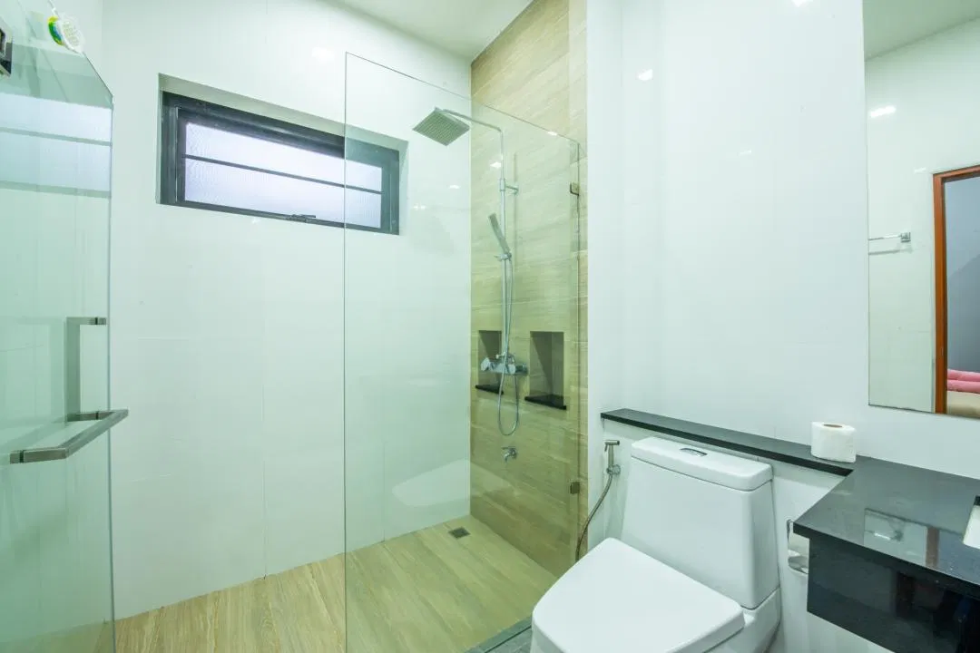 ห้องน้ำ Airport pool villa