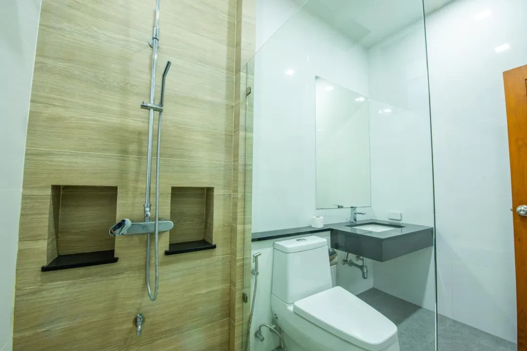 ห้องน้ำ Airport pool villa