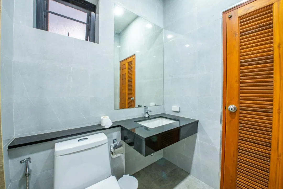 ห้องน้ำ Airport pool villa