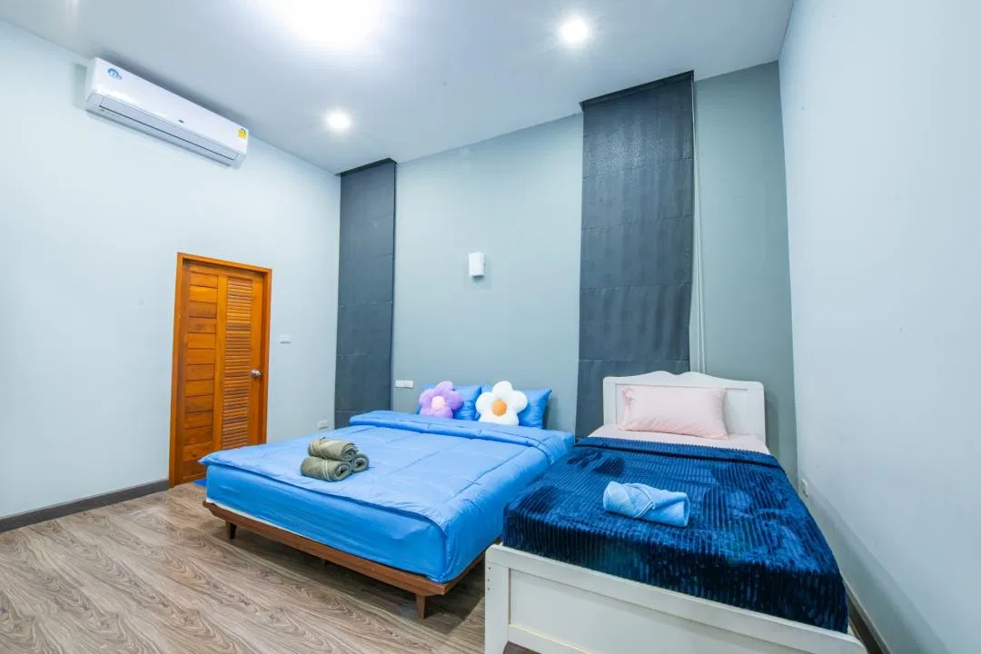 ห้องนอน Airport pool villa