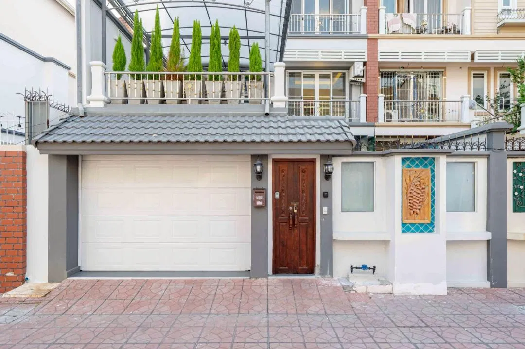 ที่จอดรถ Villa 205 Pratumnak