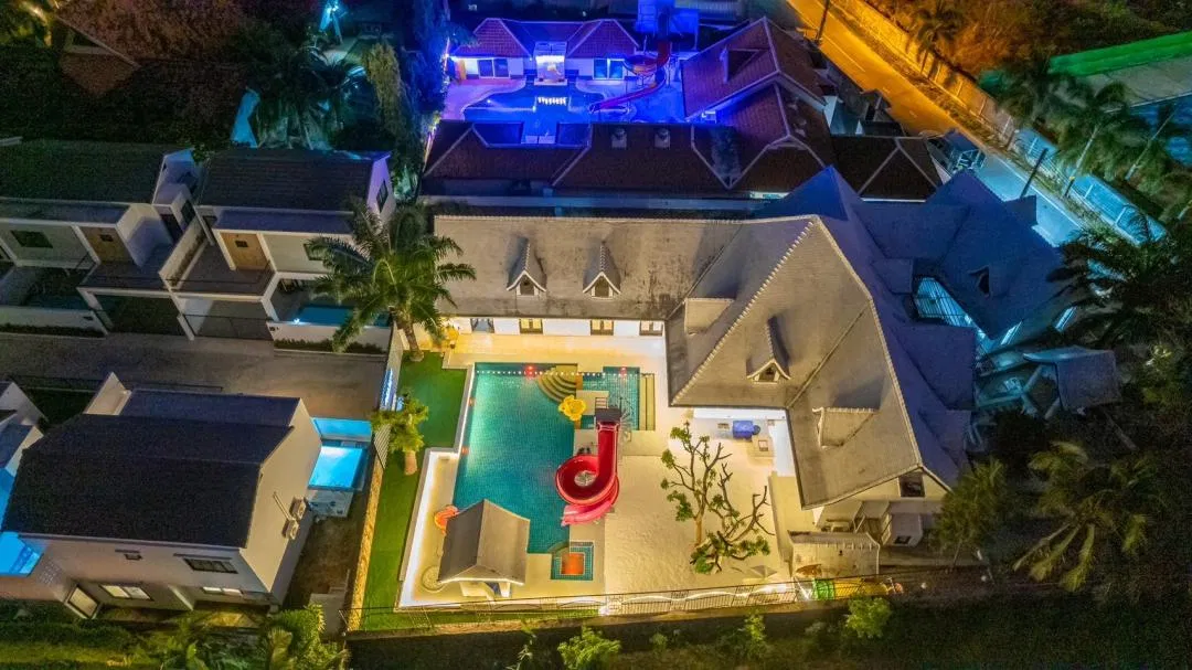 ภายนอก Deluxe pool villa