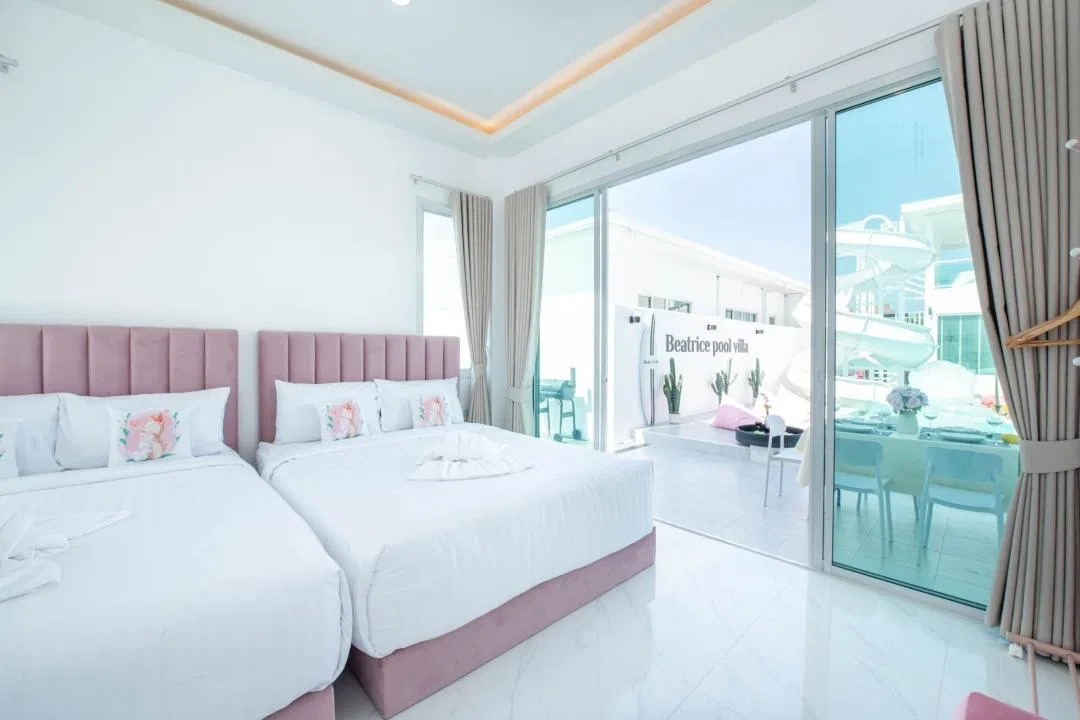 ห้องนอน Beatrice pool villa