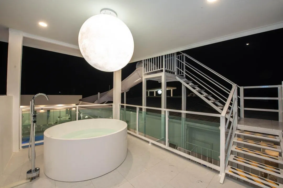 ห้องน้ำ Beatrice pool villa