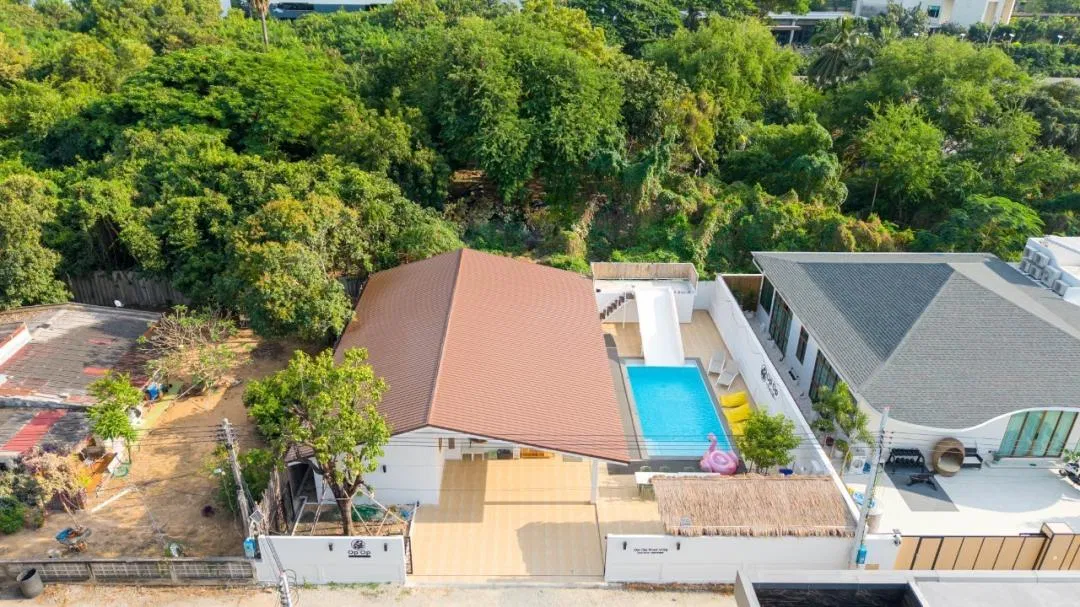 ภายนอก De Beach Pool villa