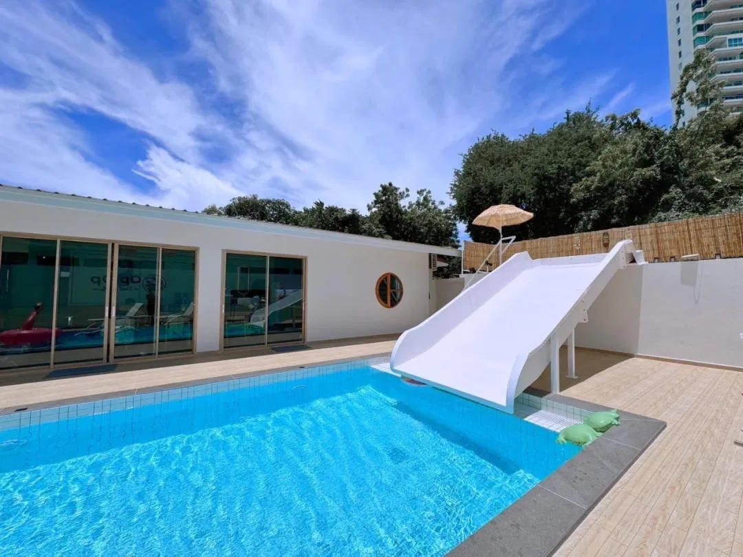 ภายนอก De Beach Pool villa