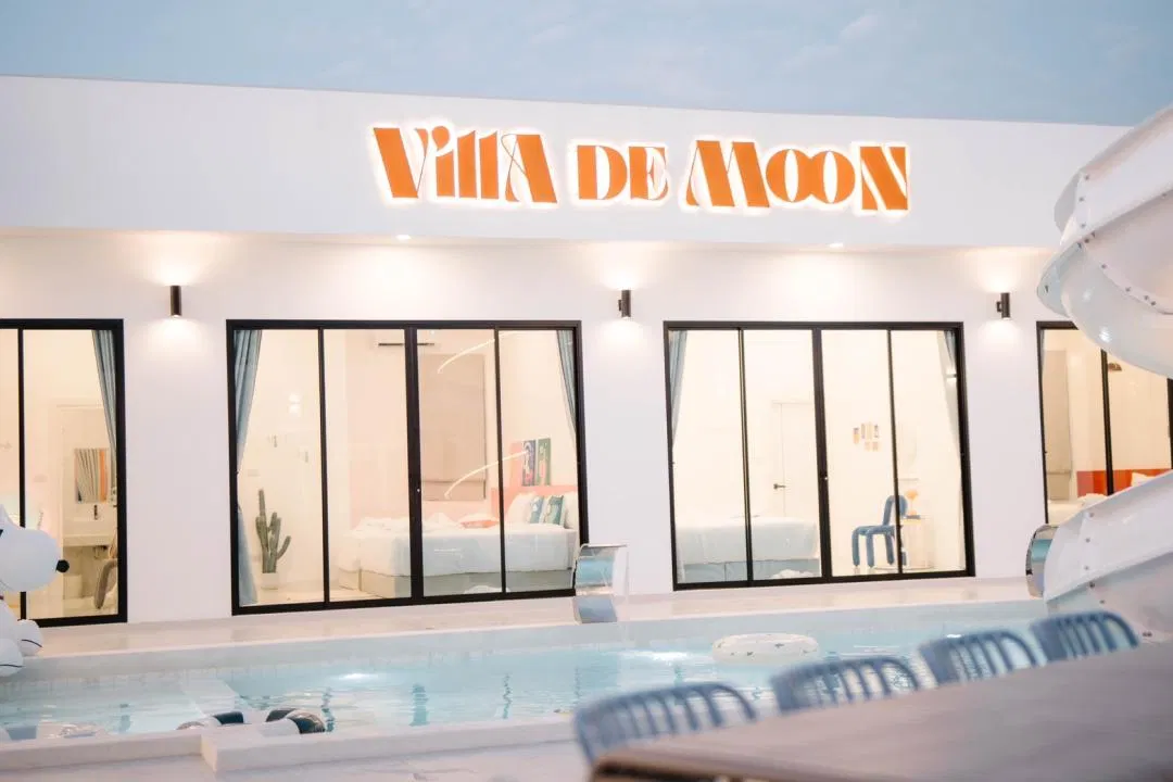 ภายนอก Villa De Moon