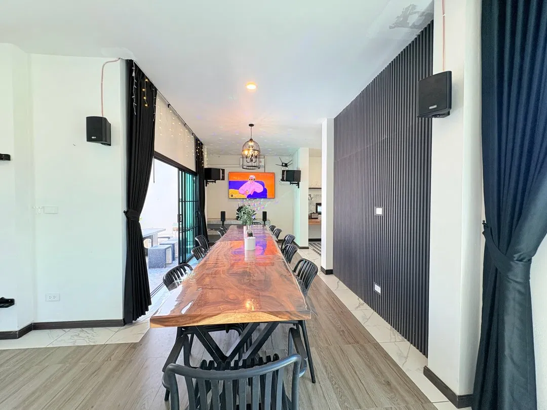 ภายใน Brittany Poolvilla 34
