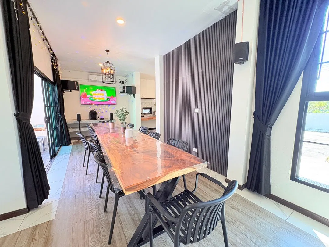 ภายใน Brittany Poolvilla 34