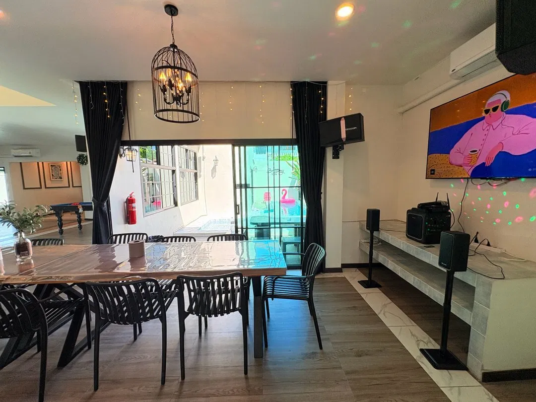 ภายใน Brittany Poolvilla 34
