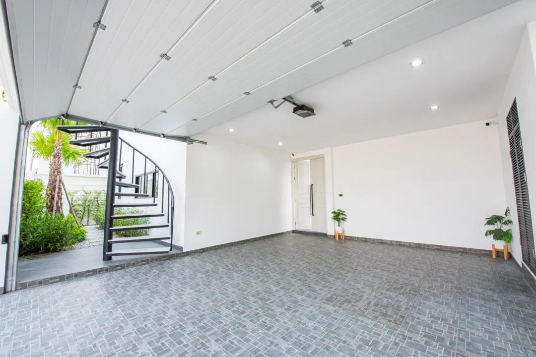 ที่จอดรถ Heavenly Villa
