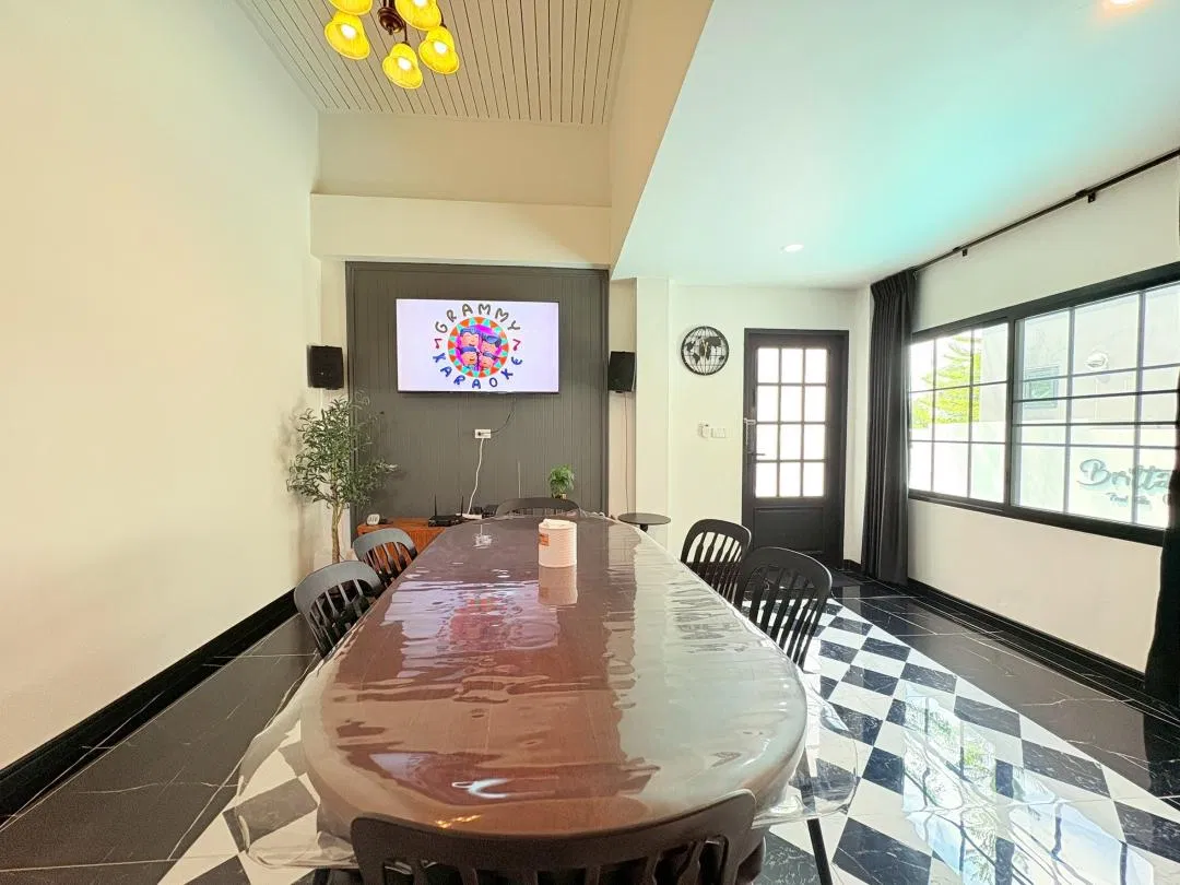 ภายใน Brittany Poolvilla 5
