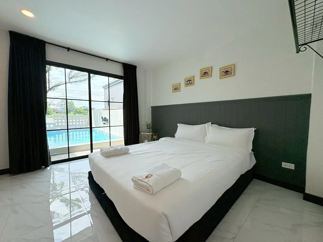 ห้องนอน Brittany Poolvilla 5