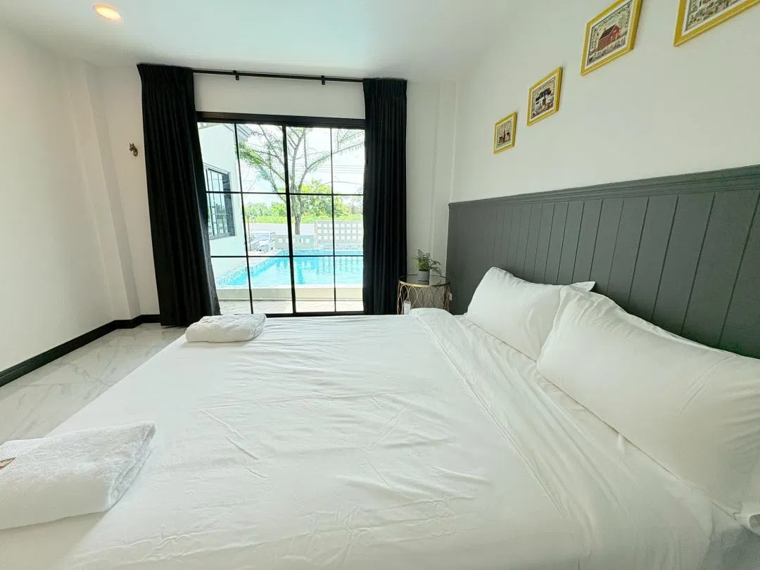 ห้องนอน Brittany Poolvilla 5
