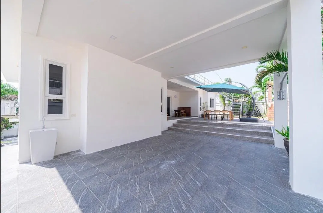 ที่จอดรถ Selena poolvilla pattaya