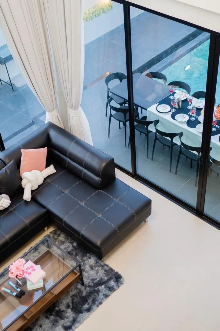 ภายใน Mana Fun Pool Villa