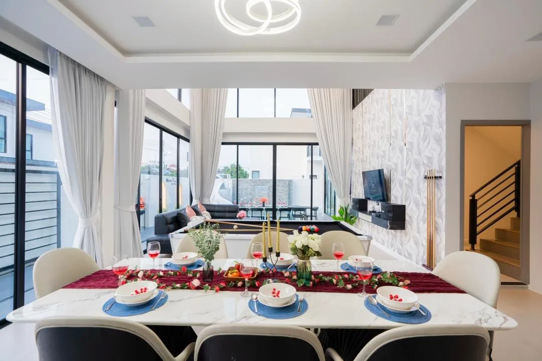 ภายใน Mana Fun Pool Villa