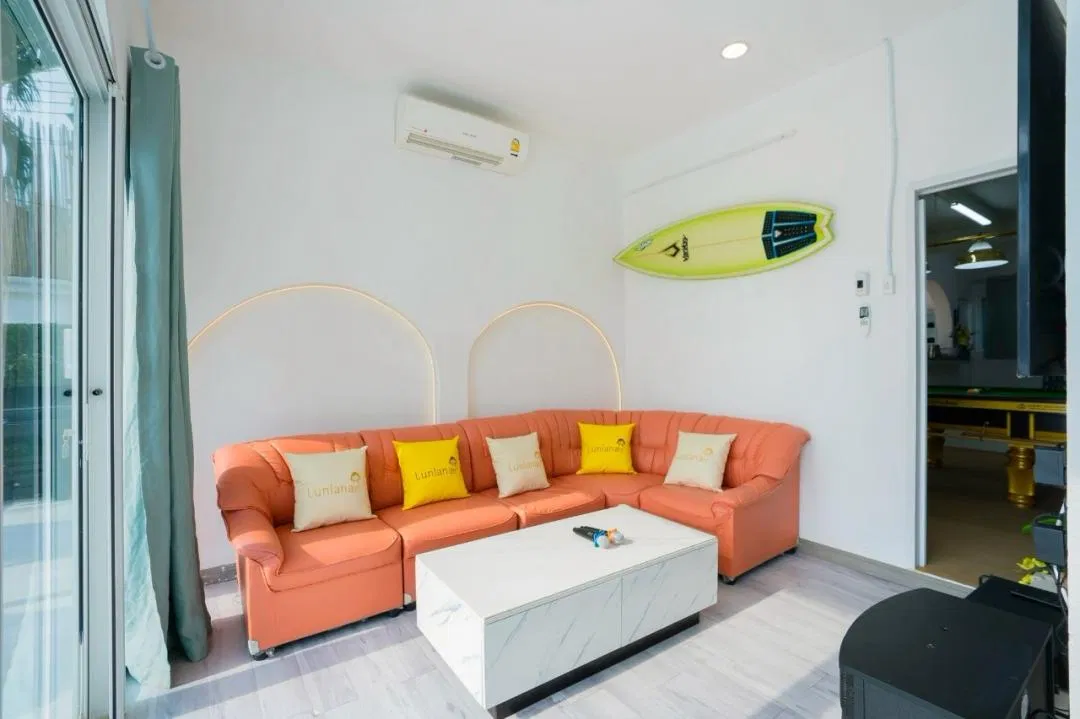 ภายใน Lunlana Ocean Beach