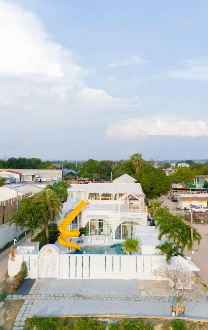 ที่จอดรถ Lunlana Ocean Beach