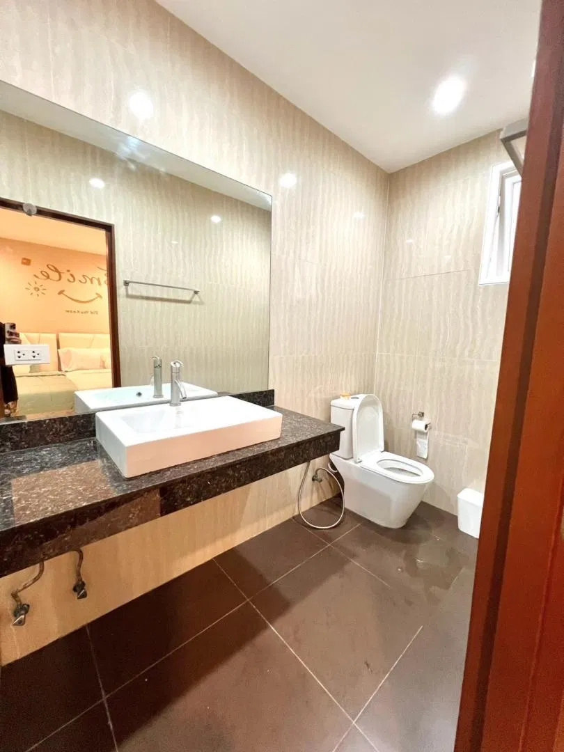ห้องน้ำ Smile poolvilla by N