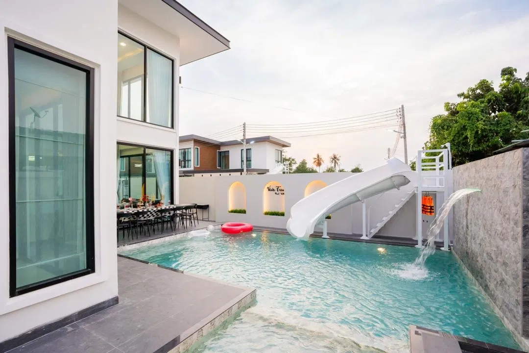 ภายนอก Viva Fun Pool Villa