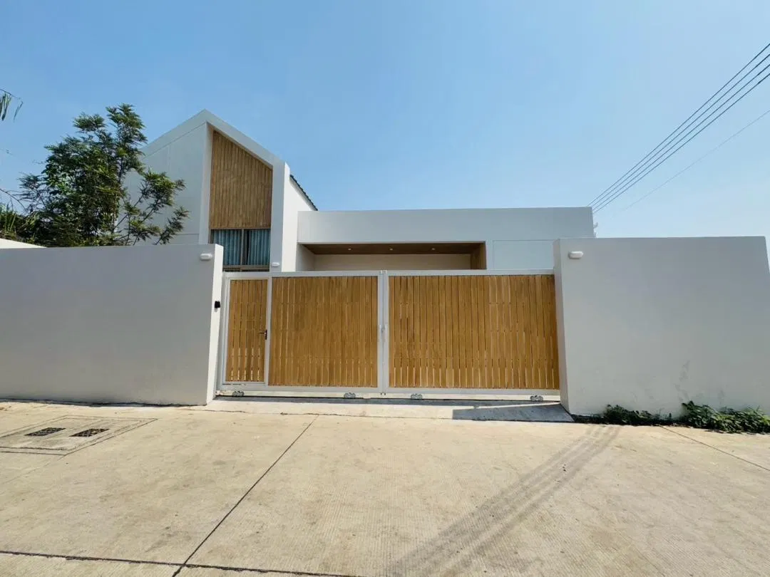 ภายนอก Level TWO Pool villa ศรีราชา