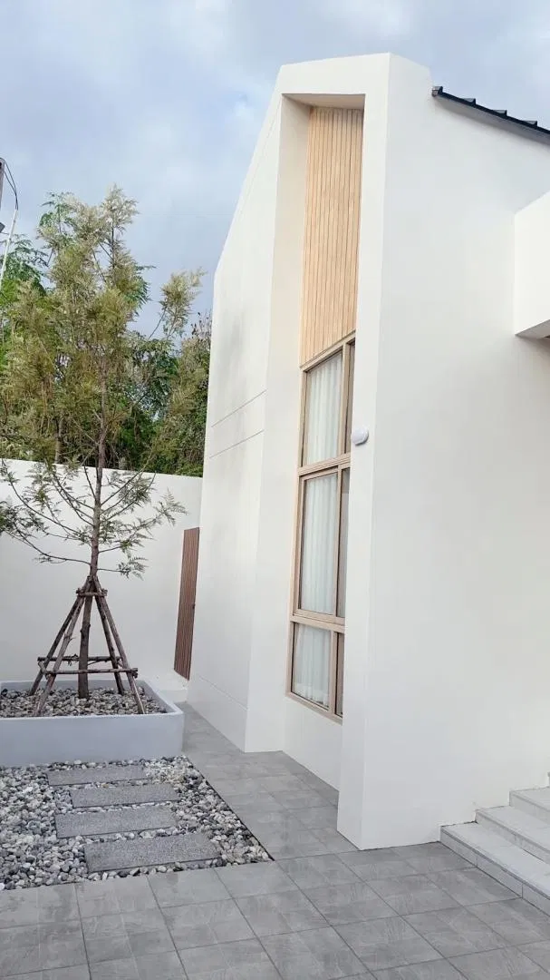 ภายนอก Level TWO Pool villa ศรีราชา
