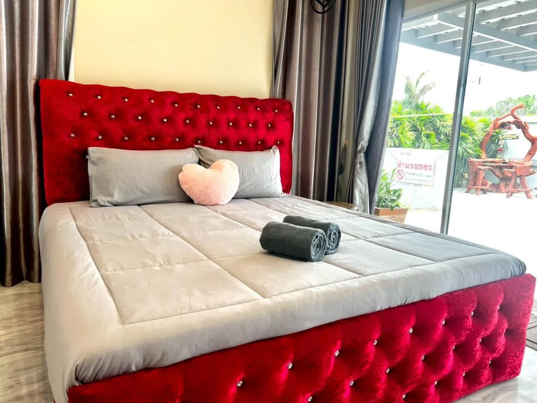 ห้องนอน Madame Pool Villa