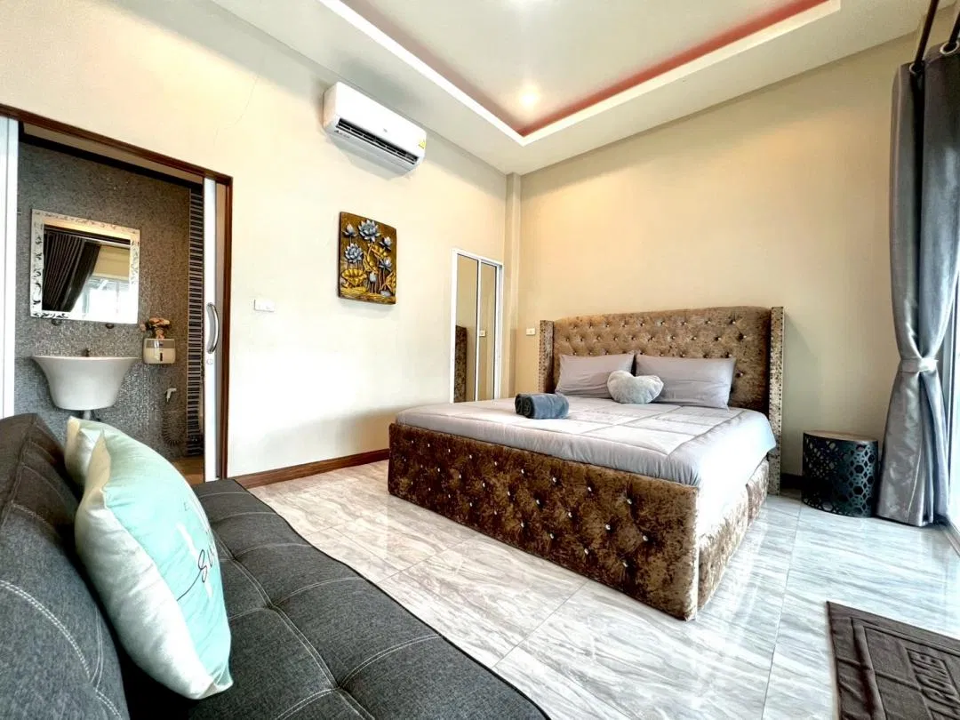 ห้องนอน Madame Pool Villa