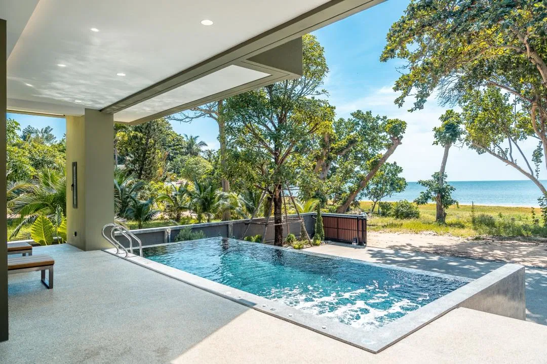 ภายนอก Merbrisa Rayong poolvilla