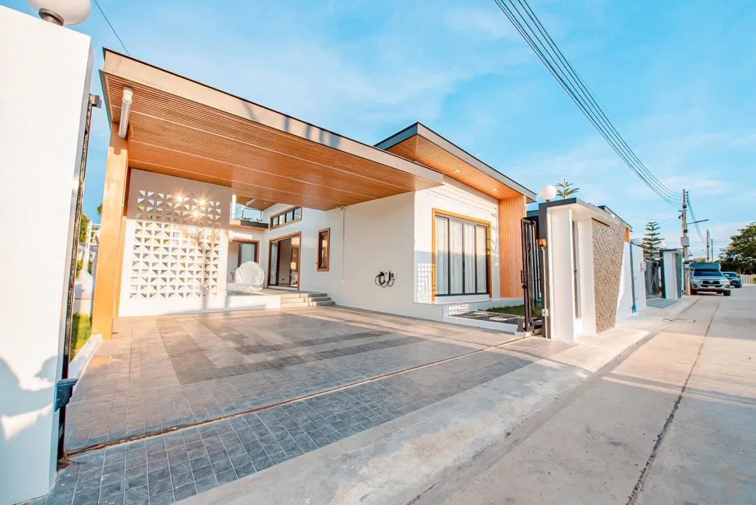 ที่จอดรถ CLASSY HOUSE POOL VILLA