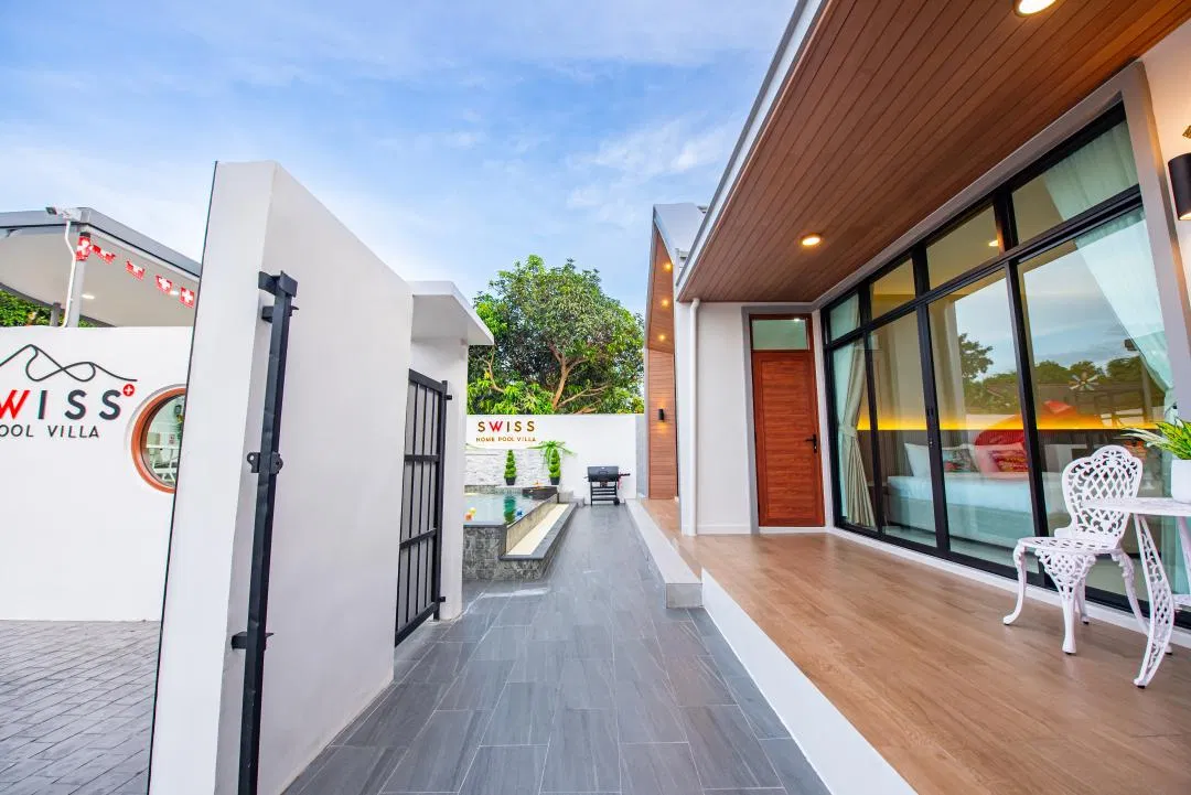 ภายนอก Swiss Home Pool Villa