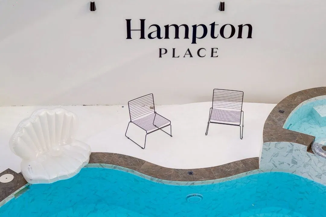 ภายนอก Hampton