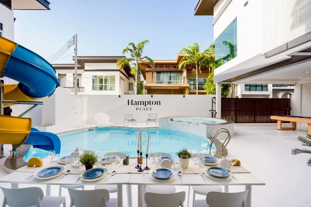 ภายนอก Hampton