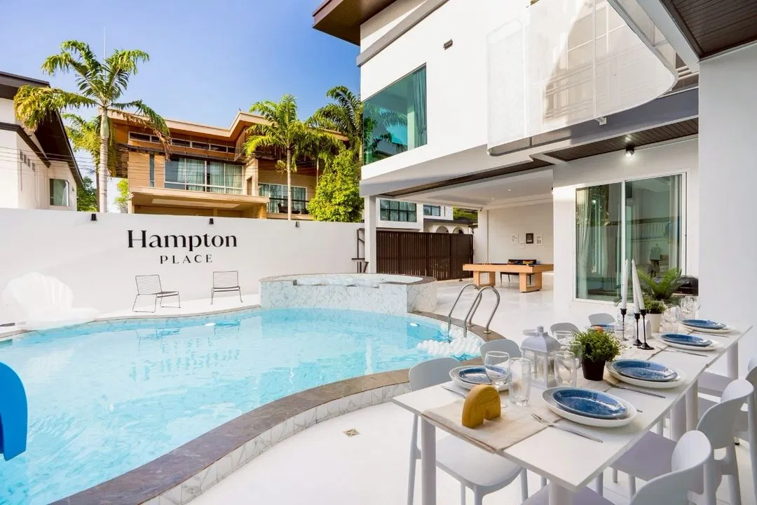 ภายนอก Hampton