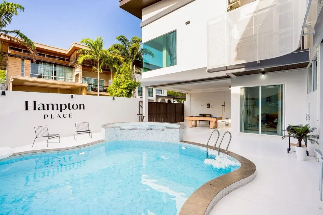 ภายนอก Hampton