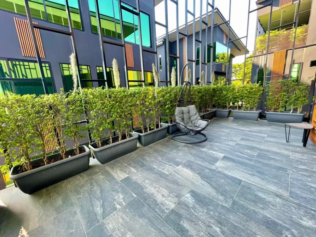 ภายนอก Prime Asia D5