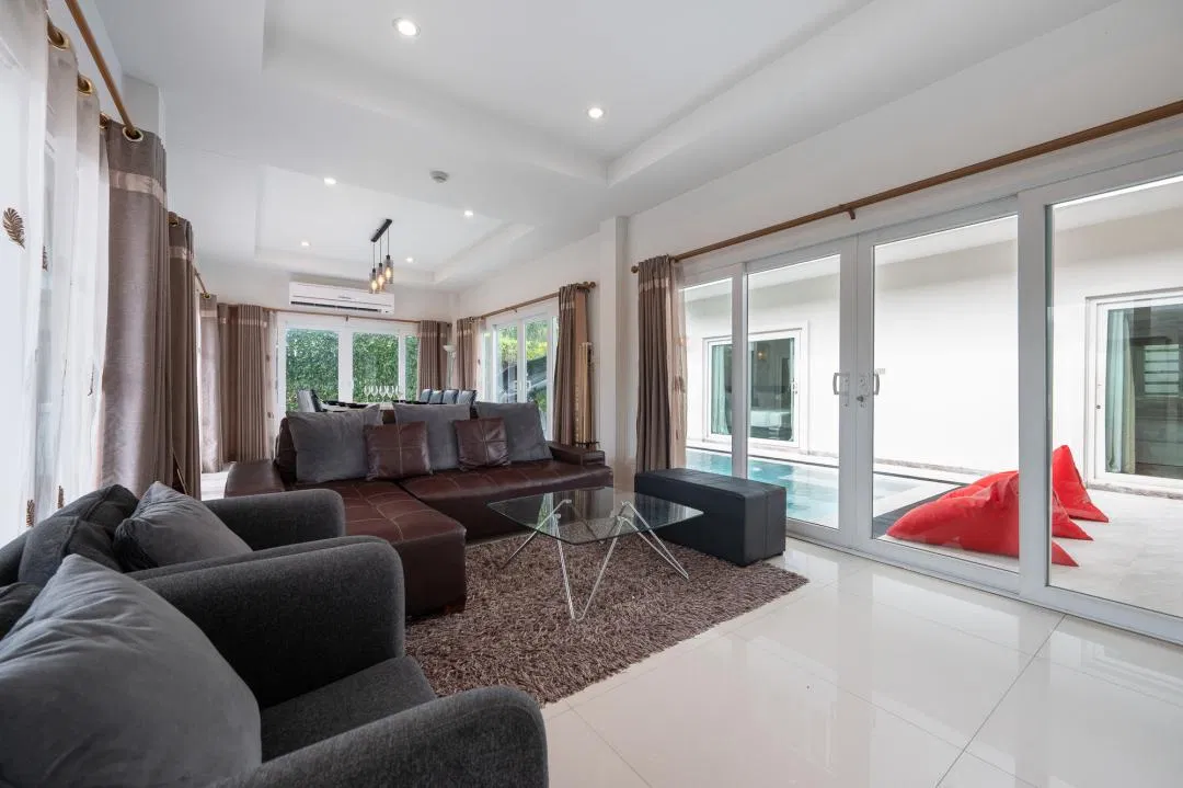 ภายใน Cozy Breeze Pool Villa