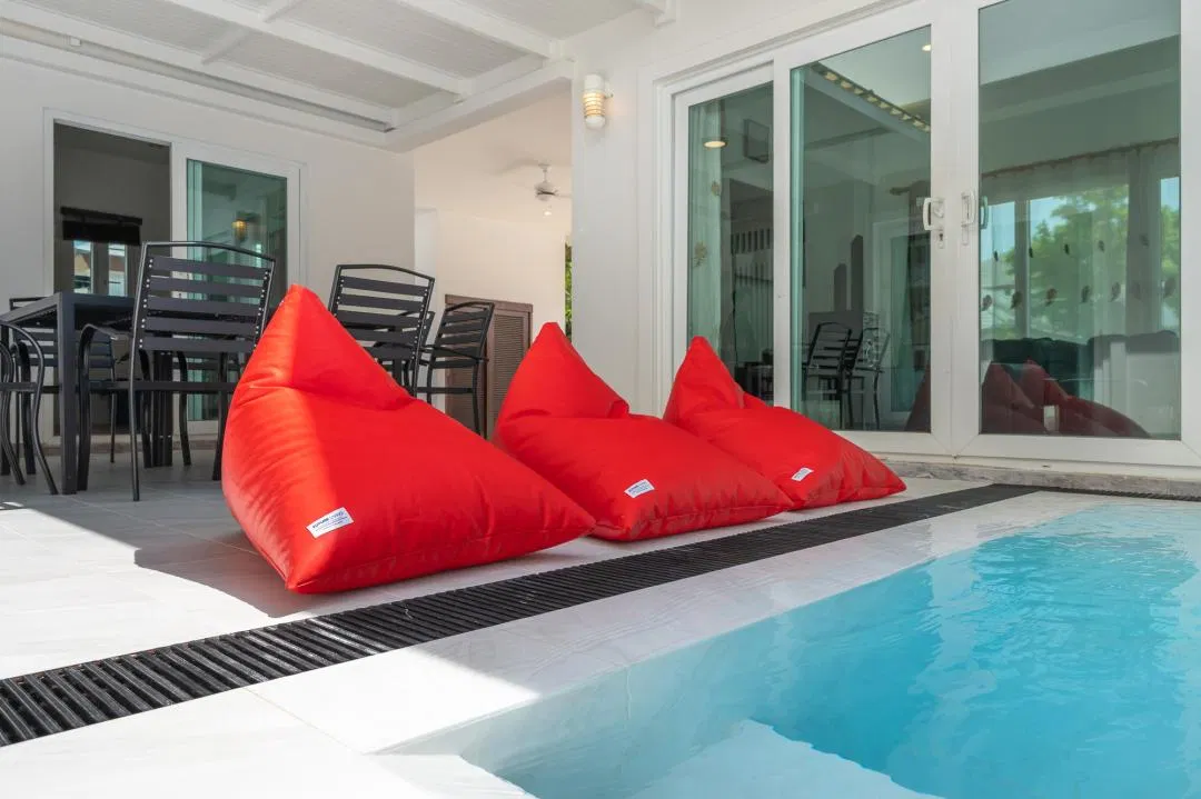 ภายนอก Cozy Breeze Pool Villa