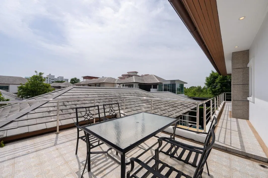 ภายนอก Cozy Breeze Pool Villa
