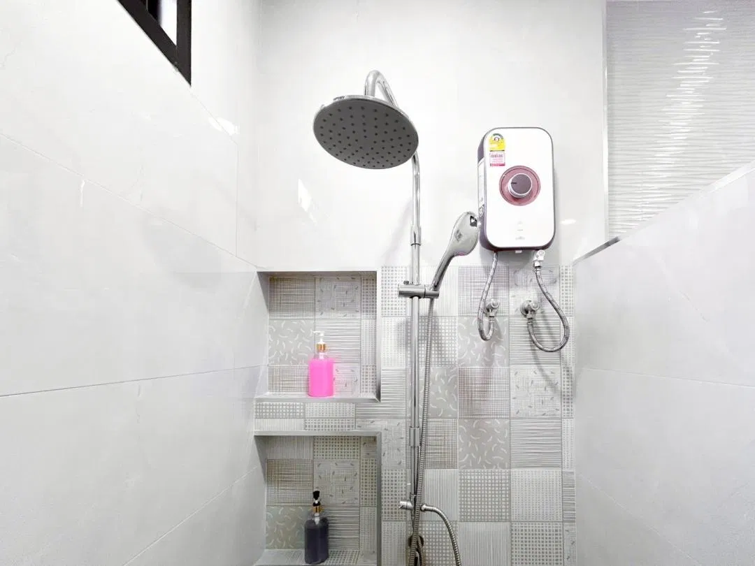 ห้องน้ำ Dream House pool villa (ห้วยใหญ่)
