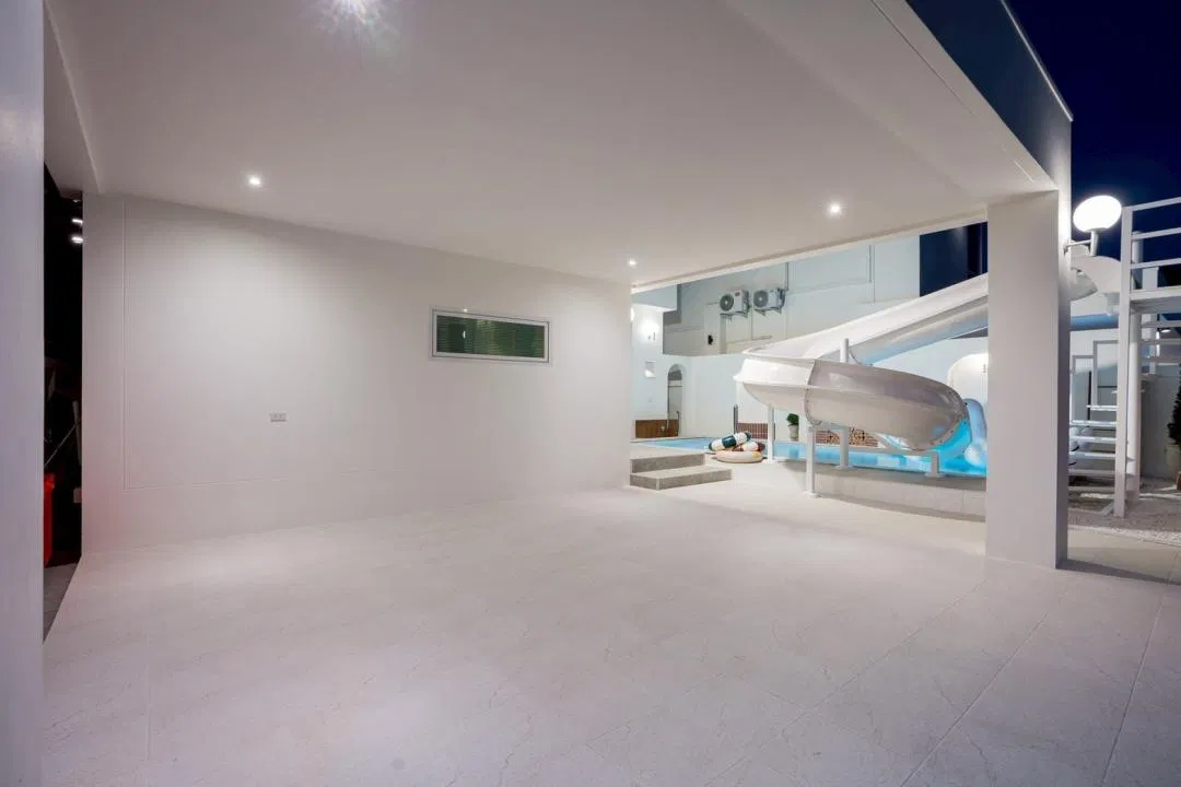 ที่จอดรถ Thunder House Poolvilla
