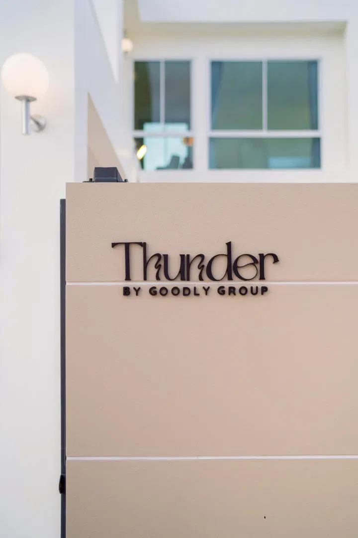 ที่จอดรถ Thunder House Poolvilla