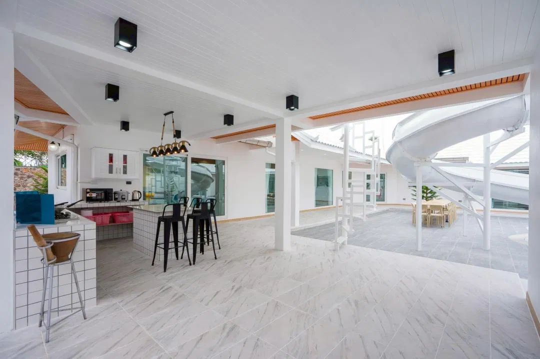 ครัว Labaris poolvilla