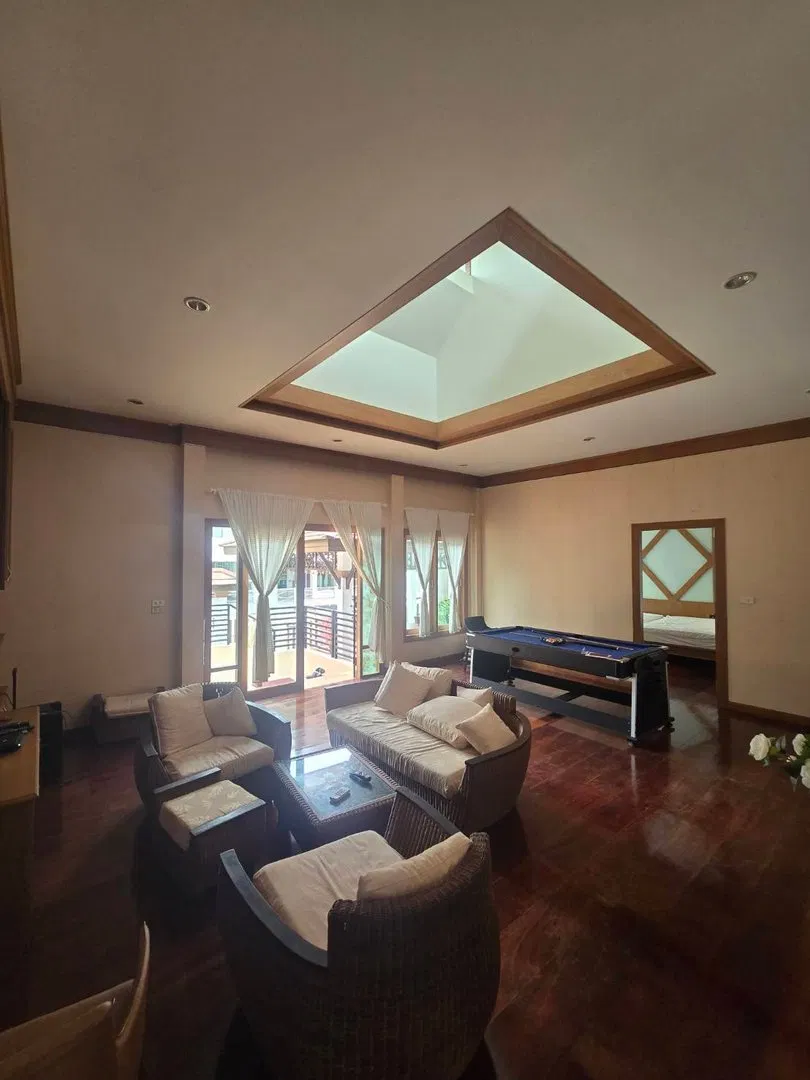 ภายใน Horizon Pool Villa Bangsaray