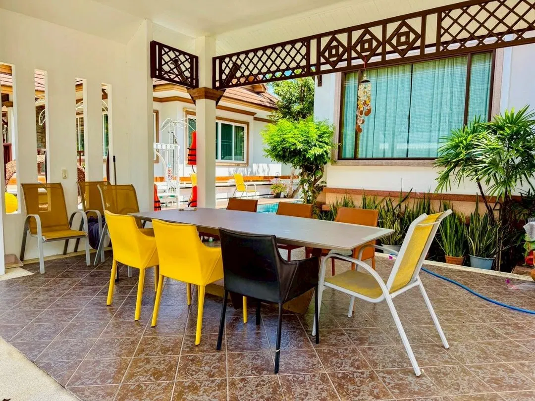 ภายนอก Horizon Pool Villa Bangsaray